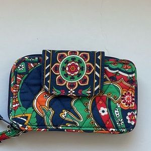 NWOT Vera Bradley Venetian Paisley Smartphone Wristlet Wallet.